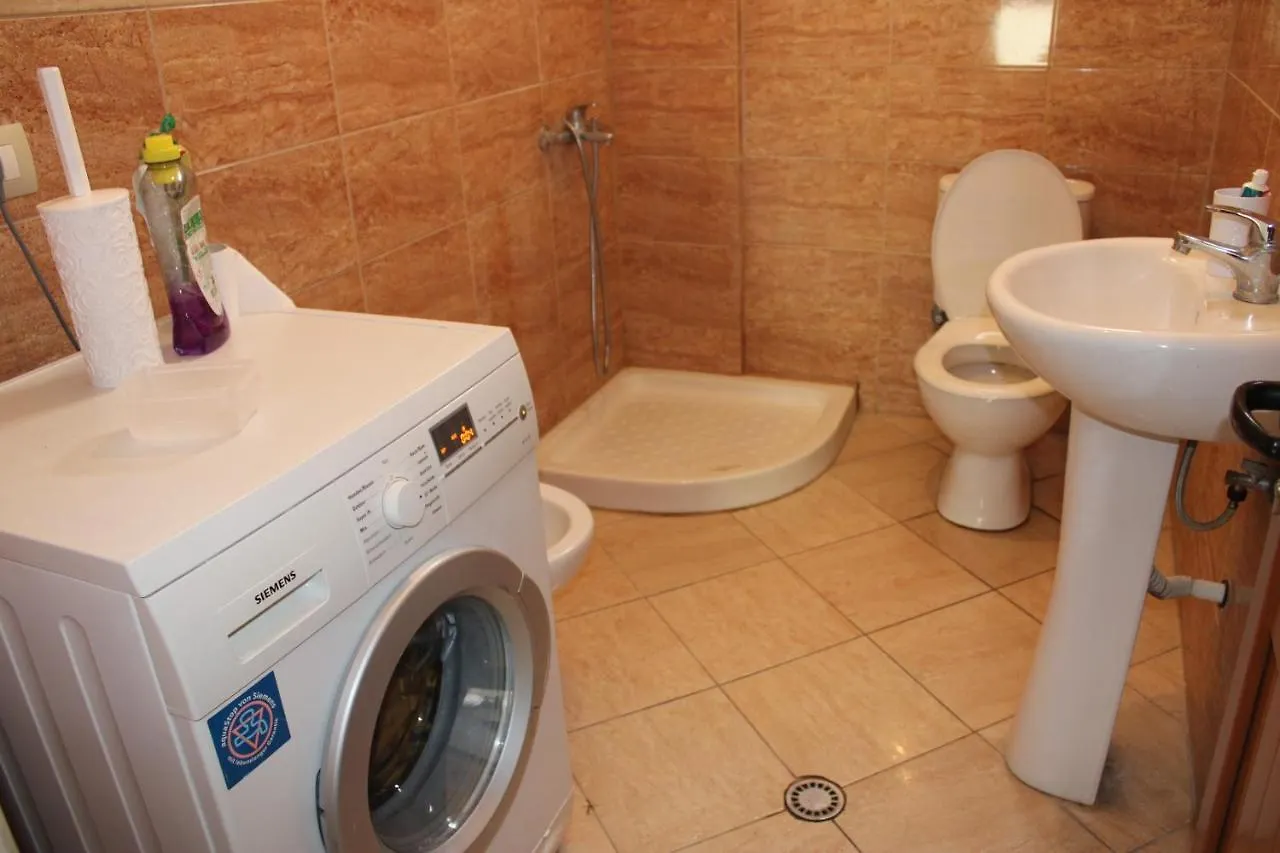 Bledi'S Cozy Apartment 2 In New Blvd Tirana Albania